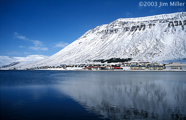 Snowy Ísafjörður ©2003 Jim Miller - Canon Elan 7e, Canon 28mm f2.8, Fuji Sensia 100