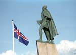 Leifr Eiricsson Statue and Icelandic Flag